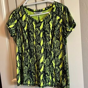 Nygard Collection Scoop Neck Top.  Bright Fun Print.